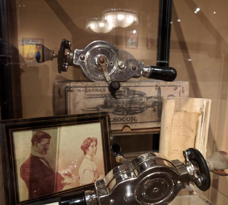 antique-vibrator-museum-photo